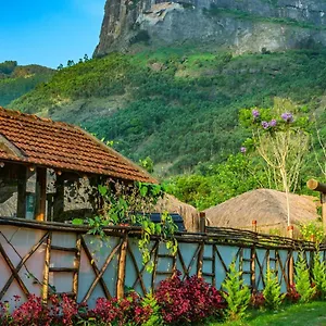Resort Deshadan Eco Valley - An Eco Friendly Mud House, Kanthalloor